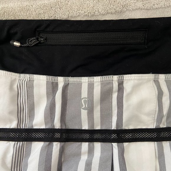Lululemon Tennis Skirt - size 4 - Picture 14 of 16